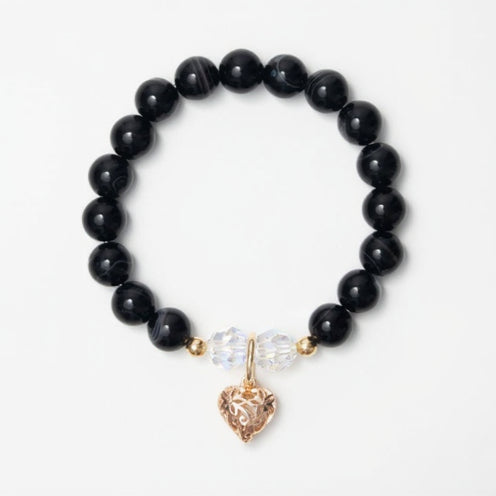 Melnā Ahāta aproce / Meit